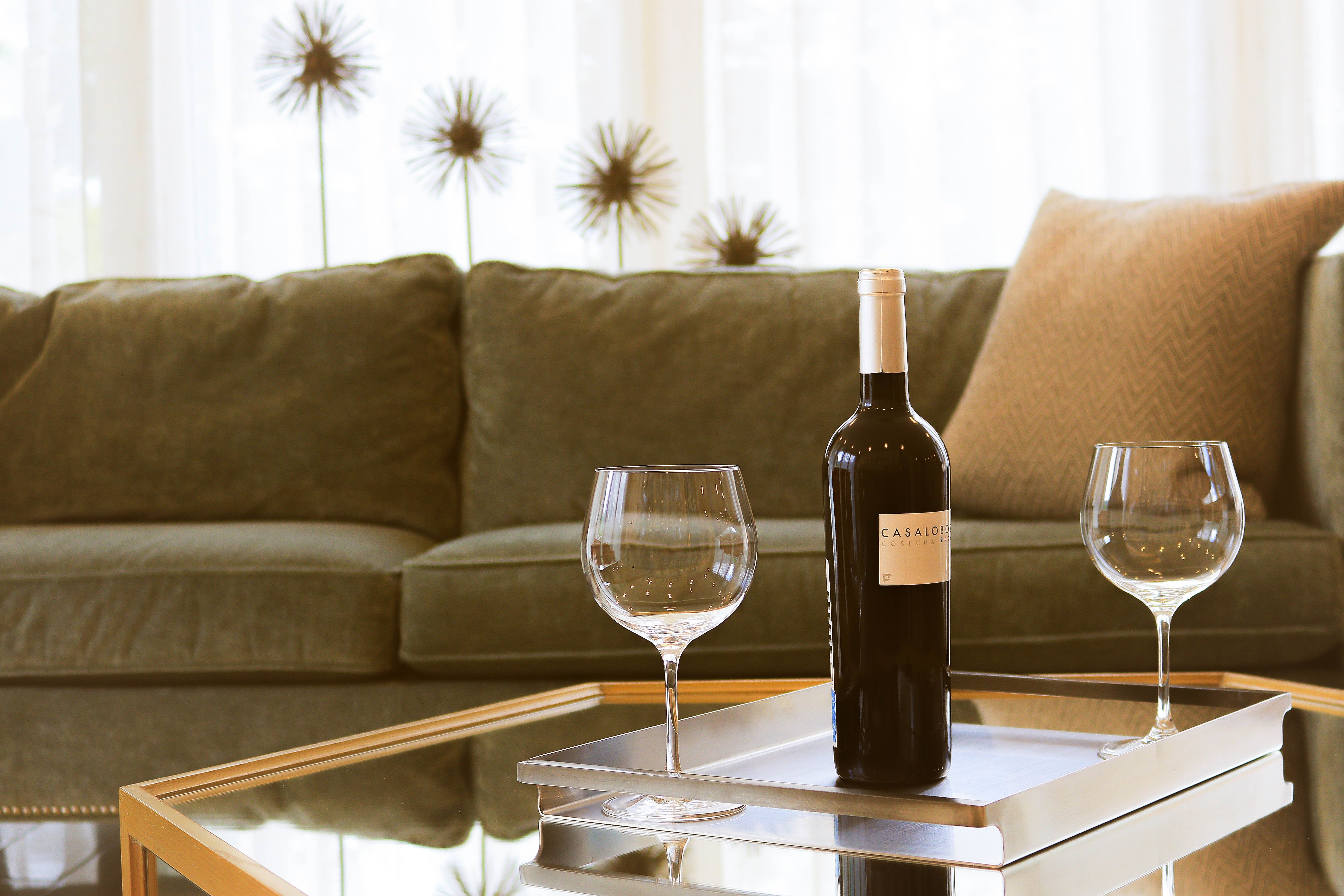 Vino y películas: la tarde de otoño perfecta Vino y películas: la tarde de otoño perfecta