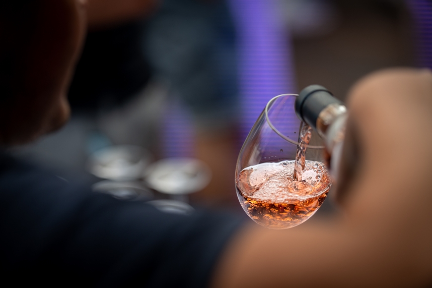 Rosado Primitivo de Salento: el vino de verano para acompaar platos de pescado 